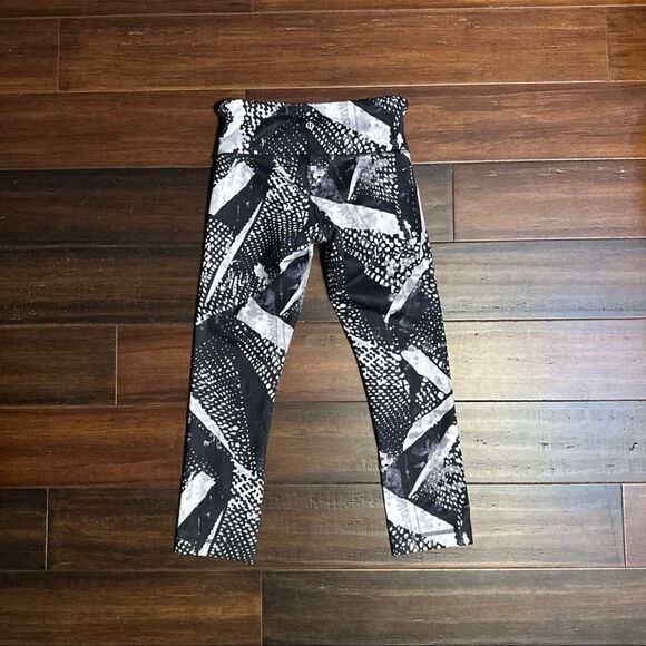 Lululemon Ladies Leggings - Picture 3 of 4